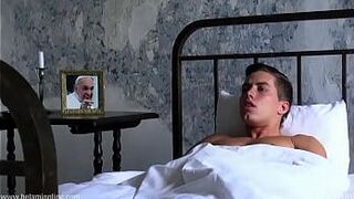 Большой член в Ватикане - порно видео