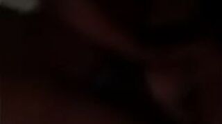 Скачка на хуе с большой попкой - порно видео