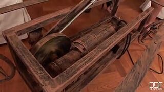 ПВХ и первобытные удовольствия! - порно видео