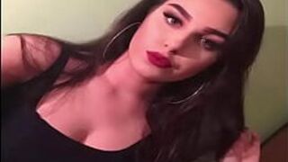 Няня сосет член и дает тебе пощечину - порно видео